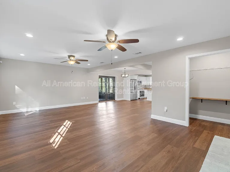 1315 Grandview Dr — Photo 6
