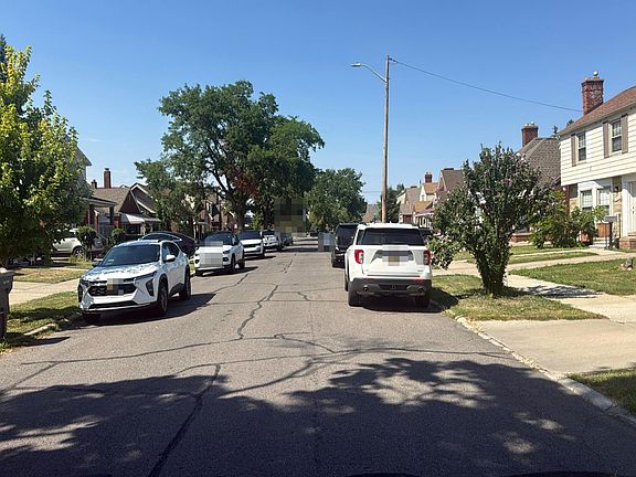 5th image of 7824 Calhoun St