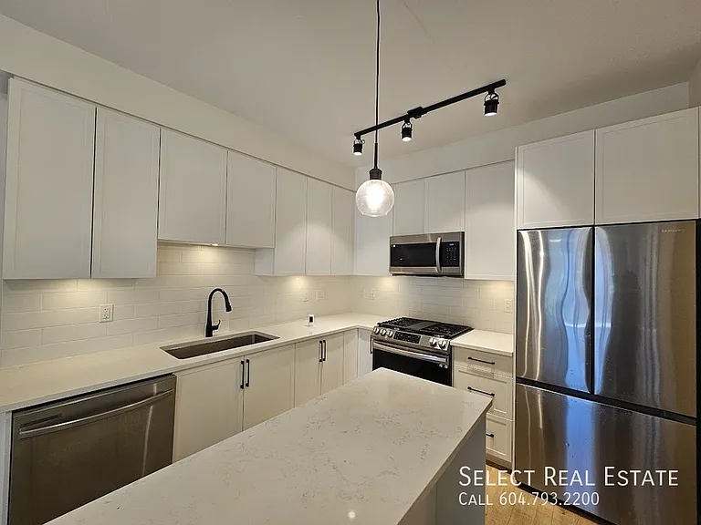 7506 199a St #326 — Photo 6