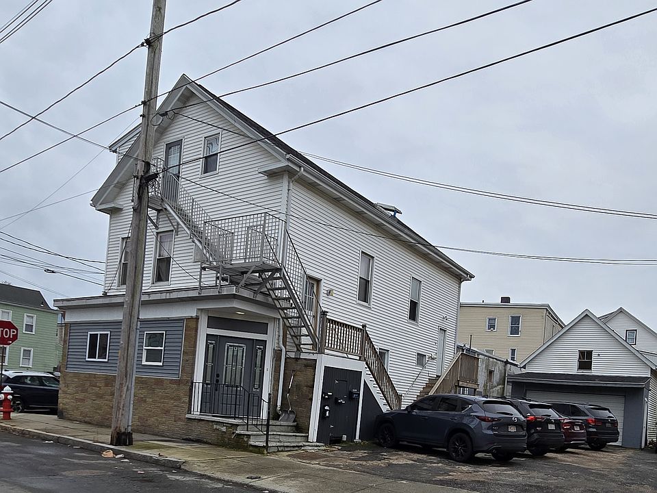house showing off street parking