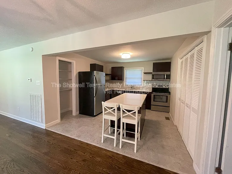 4304 Crosby Dr — Photo 6