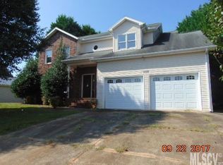 509 30th Avenue Cir NE, Hickory, NC 28601