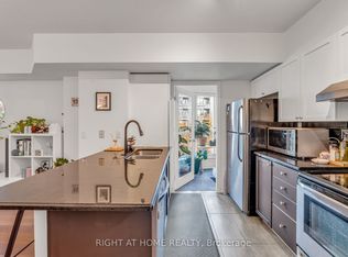 600 Queens Quay W #202, Toronto, ON M5V3M3