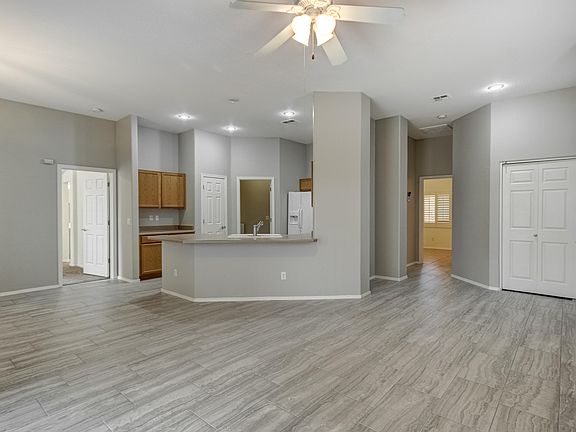 5th image of 26 S Quinn Cir Unit 4