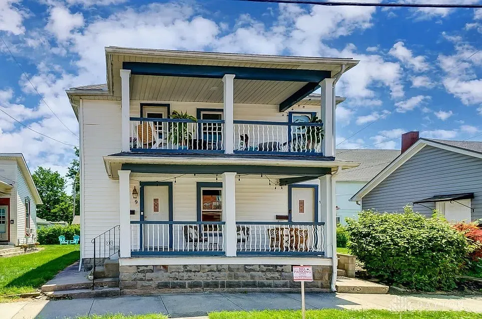 2 bed, $1,200 — Photo 2