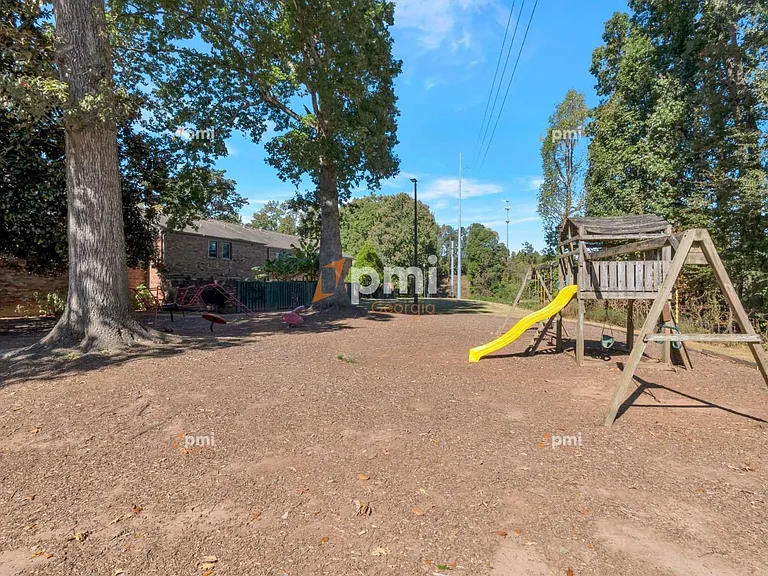 3083 Colonial Way #C — Photo 20