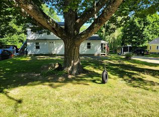 21 Waumbeck Rd, Wolfeboro, NH 03894