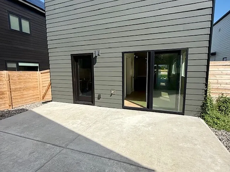 2957 S 27th Ave — Photo 21