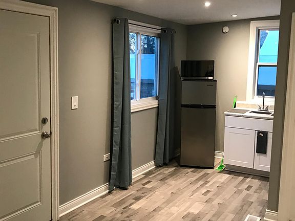 4th image of 3445 S Ashland Ave #G