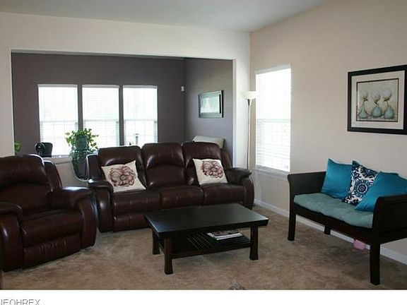 4th image of 120 River Rock Way