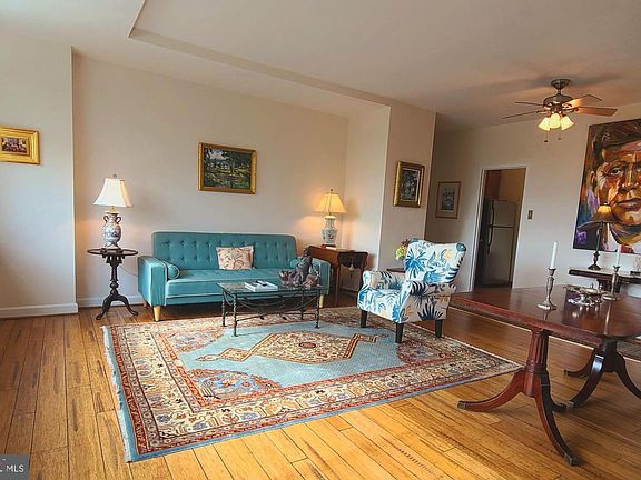 4th image of 1021 Arlington Blvd APT 330