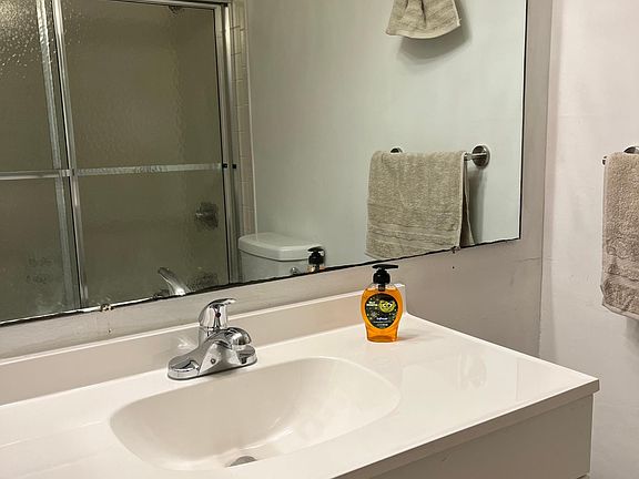 2nd image of 584 Bahia Cir #A