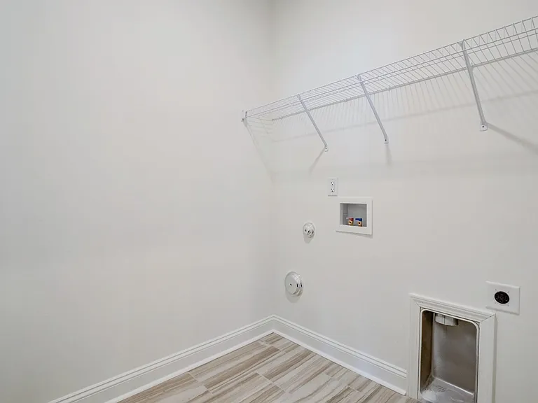 Spicetree Dr — Photo 27