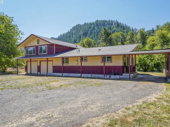 47586 Riverview St, Oakridge, OR 97463