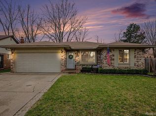 13827 Willow Ct, Sterling Heights, MI