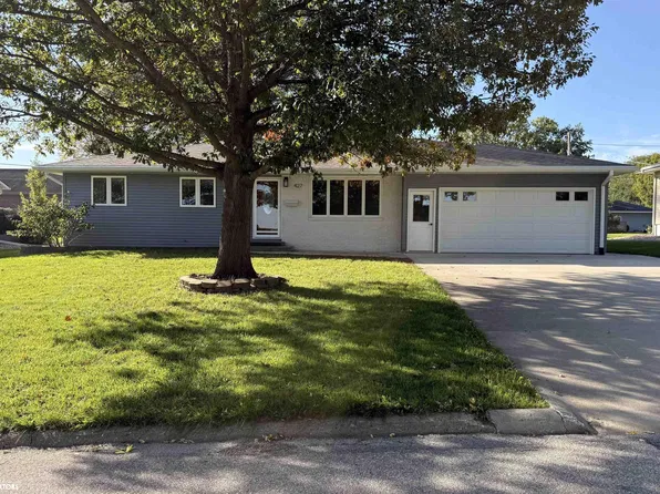 427 W 21st St, Carroll, IA 51401