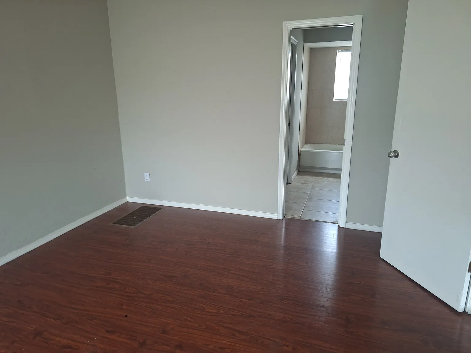 1 bed, 700 sqft, $775 — Photo 1