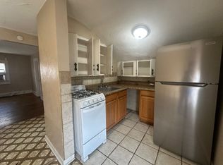 702 N Adams St, Hutchinson, KS 67501
