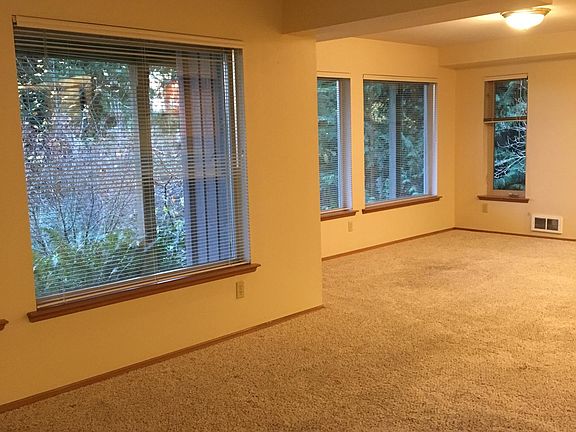 3rd image of 11065 NE Carmody Ln #1