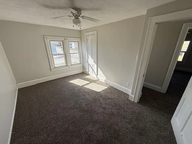 2 bed, 572 sqft, $1,100 — Photo 3