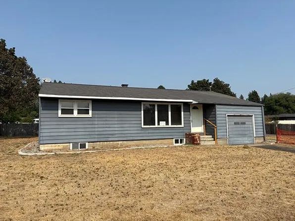 8303 E Upriver Dr, Spokane, WA 99212