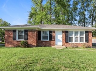 819 Flicker Rd, Louisville, KY 40214