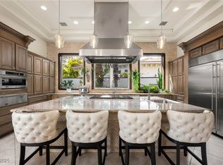 9325 Canyon Classic Dr, Las Vegas, NV 89144