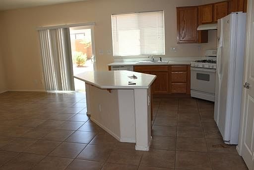 2nd image of 9413 Bachelors Fortune St