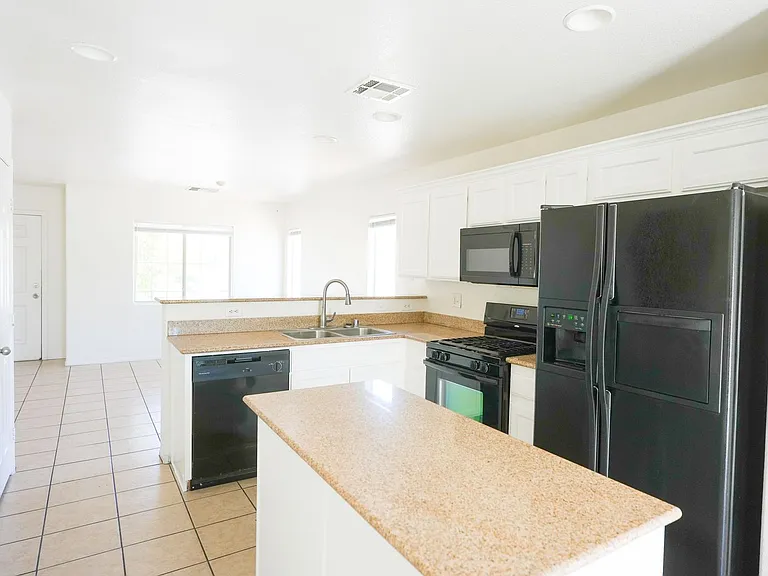 4139 Mark Twain Ct — Photo 10