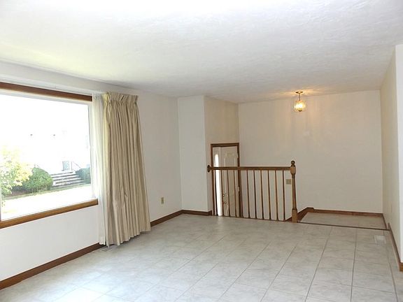 4th image of 18 Villa Roma Dr #18