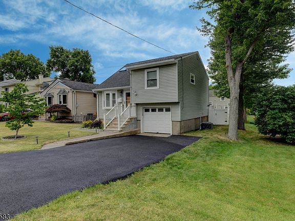 3rd image of 23 Ute Ave