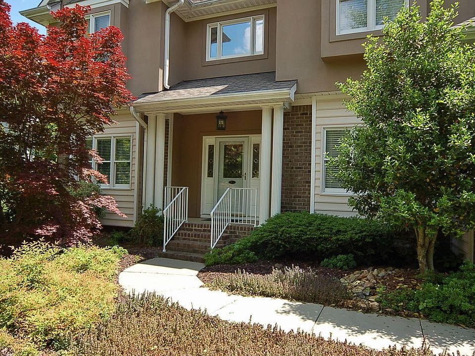 1st image of 2101 Regents Park Ln