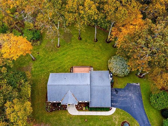 4th image of 62 Janna Ct