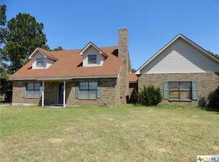 210 Hartfield Rd, Seguin, TX 78155