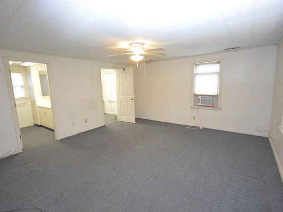 4th image of 26308 Lakeview Dr