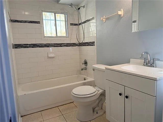 4318 1/2 N Robertson St — Photo 9