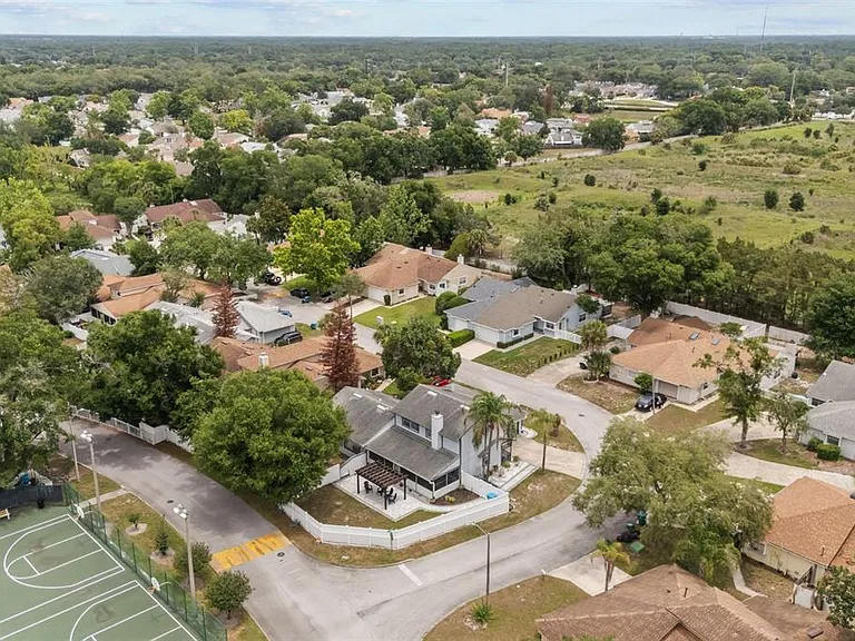 1328 Landry Cir — Photo 28