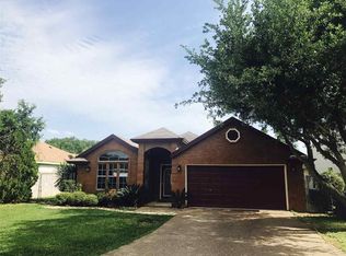 1903 Woodland Dr, Laredo, TX 78045