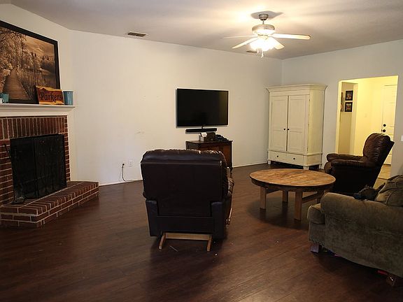 4th image of 13002 Lauren Ln