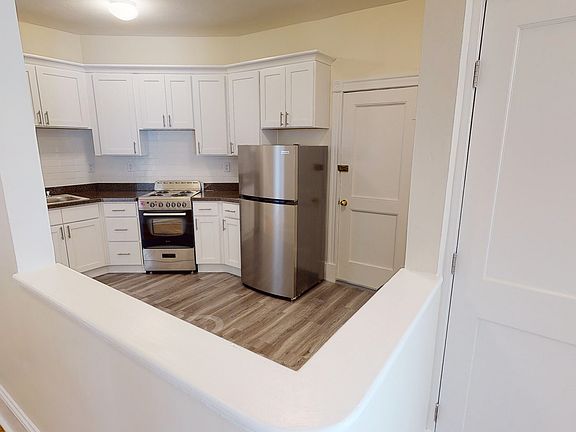 2nd image of 1595 Beacon St #13