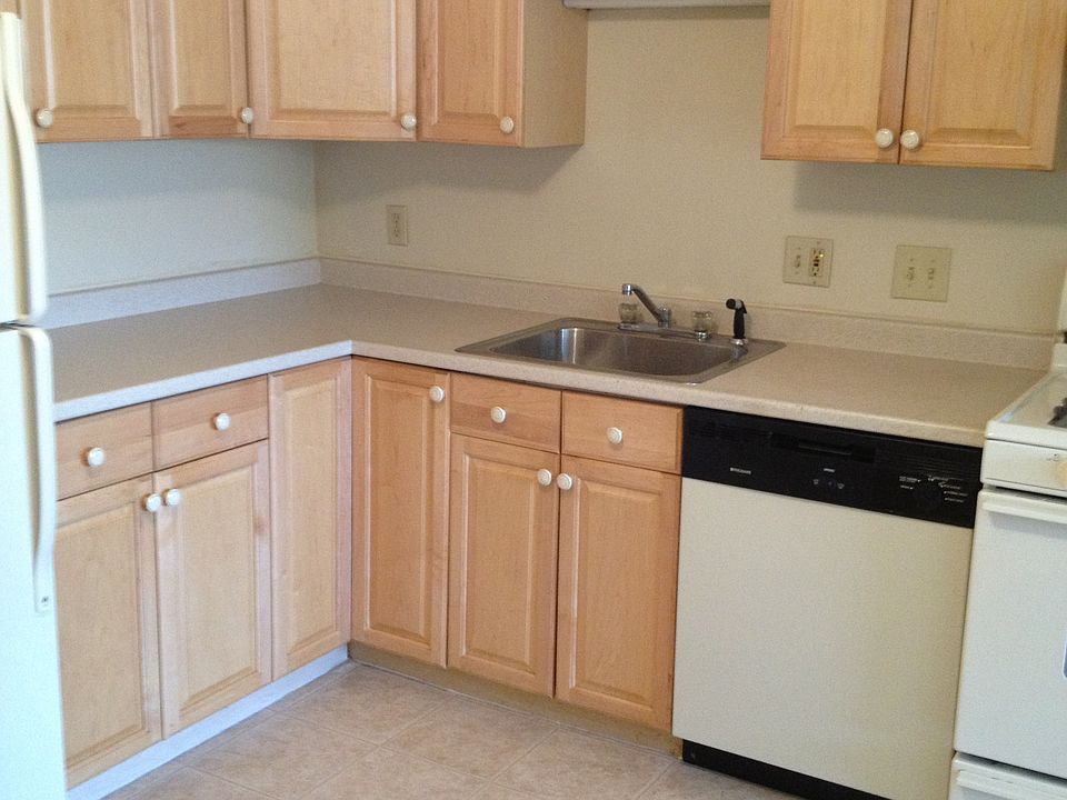2nd image of 719 Princeton Blvd APT 1