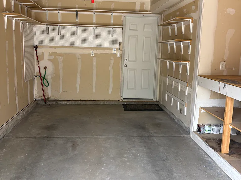 6302 W Traveler Ln — Photo 10