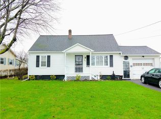 35 Locust St, Auburn, NY 13021