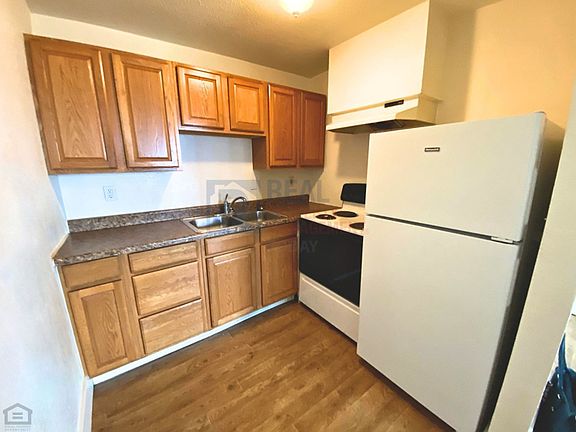 4th image of 3837 S Junett St APT 5
