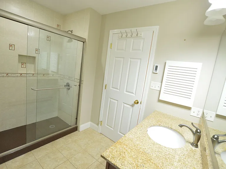 232 Newberry Ln — Photo 13