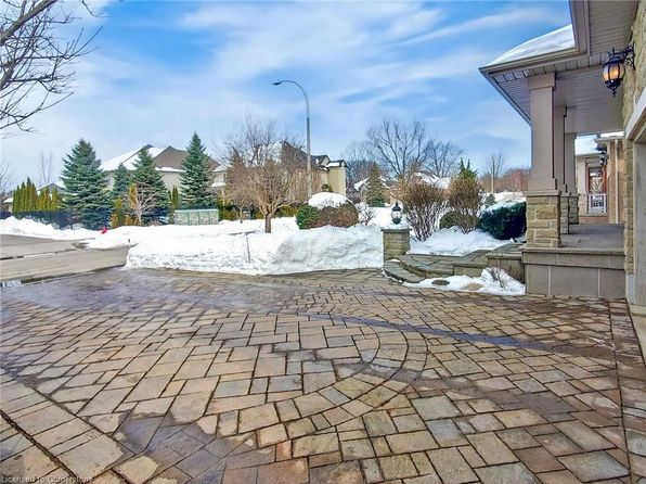 148 Tollgate Dr, Hamilton, ON L9G 5C8
