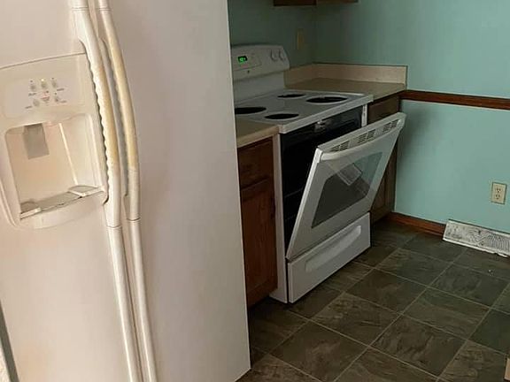4th image of 7806 E 130th Ct