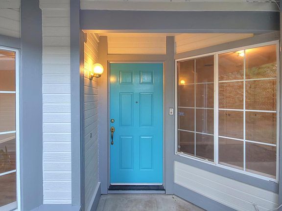 3rd image of 8565 Hermitage Way