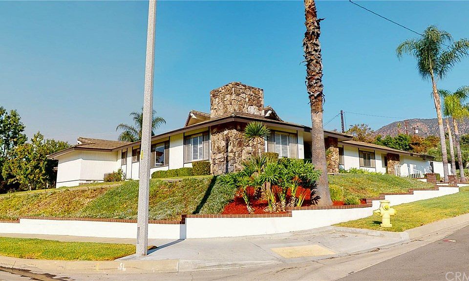 1st image of 805 Via Estrellita Ave