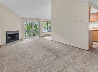 248-254 Cervantes #250, Lake Oswego, OR 97035